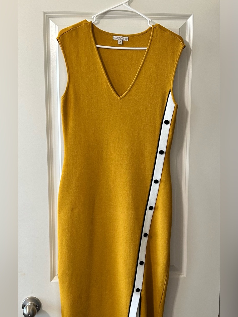 Eva Mendes New York and co, size M fitted yellow dress